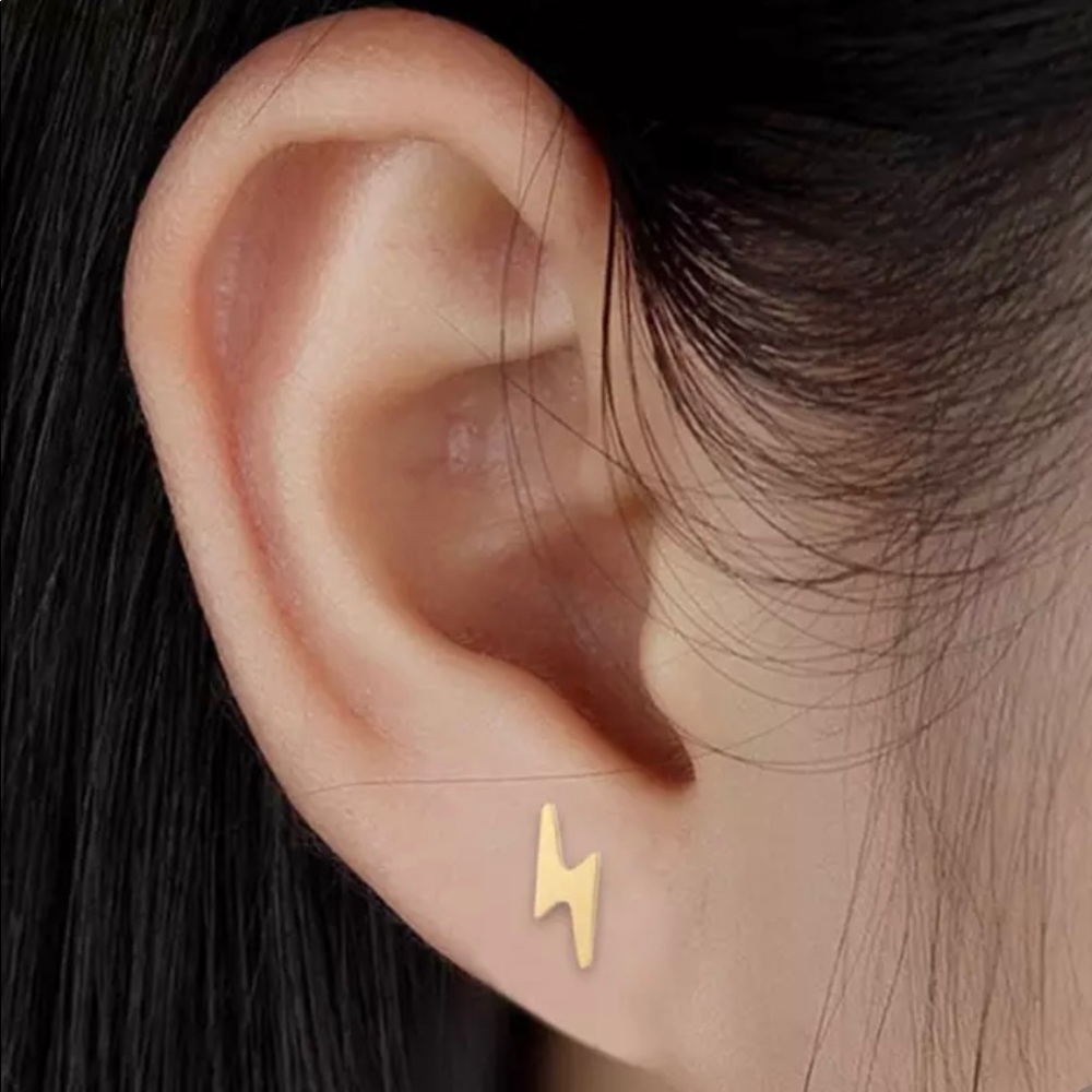 OFFERS WELCOME 
Minimalist lightning bolt earrings